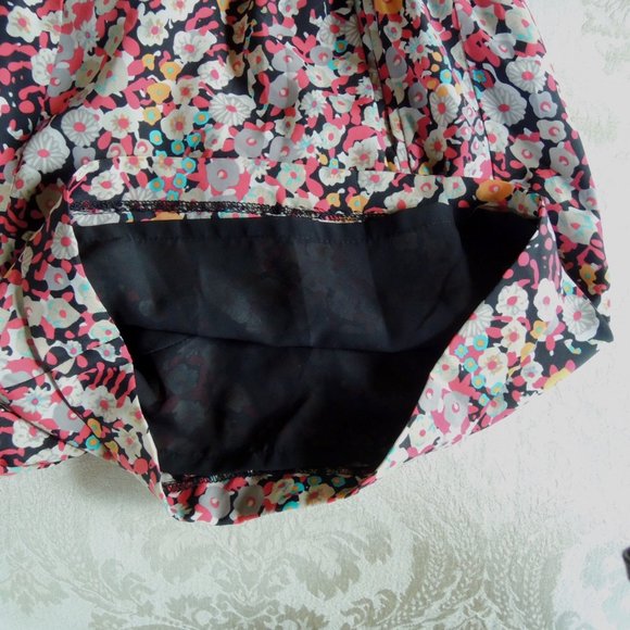 BCBGeneration Strappy Pink Floral Cross Back Onesie Romper 6 - Picture 9 of 11